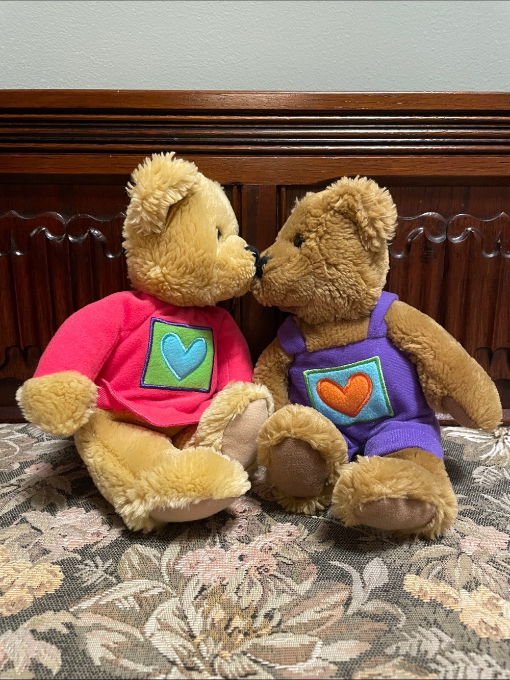 Hallmark Love And Kiss Kiss Bears Couple Magnetic Noses Stuffed Plush 10”